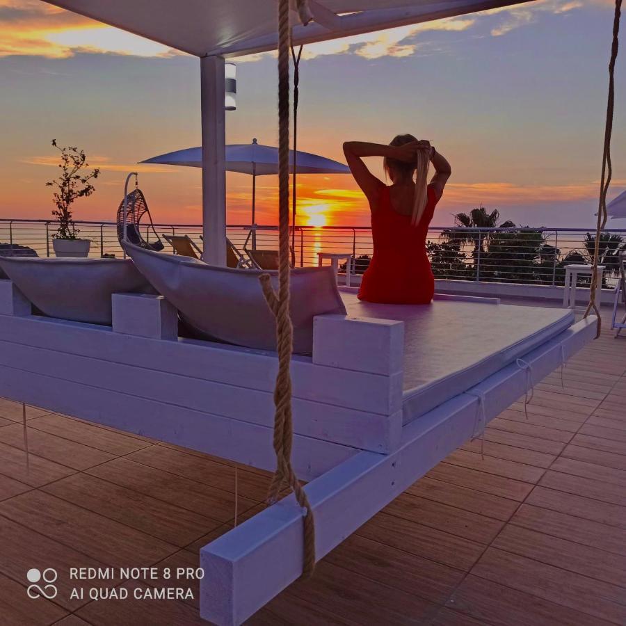 Residence Porto Ulisse Parghelia Bagian luar foto