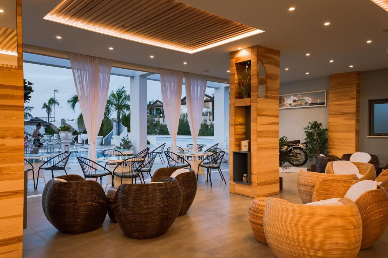 Residence Porto Ulisse Parghelia Bagian luar foto