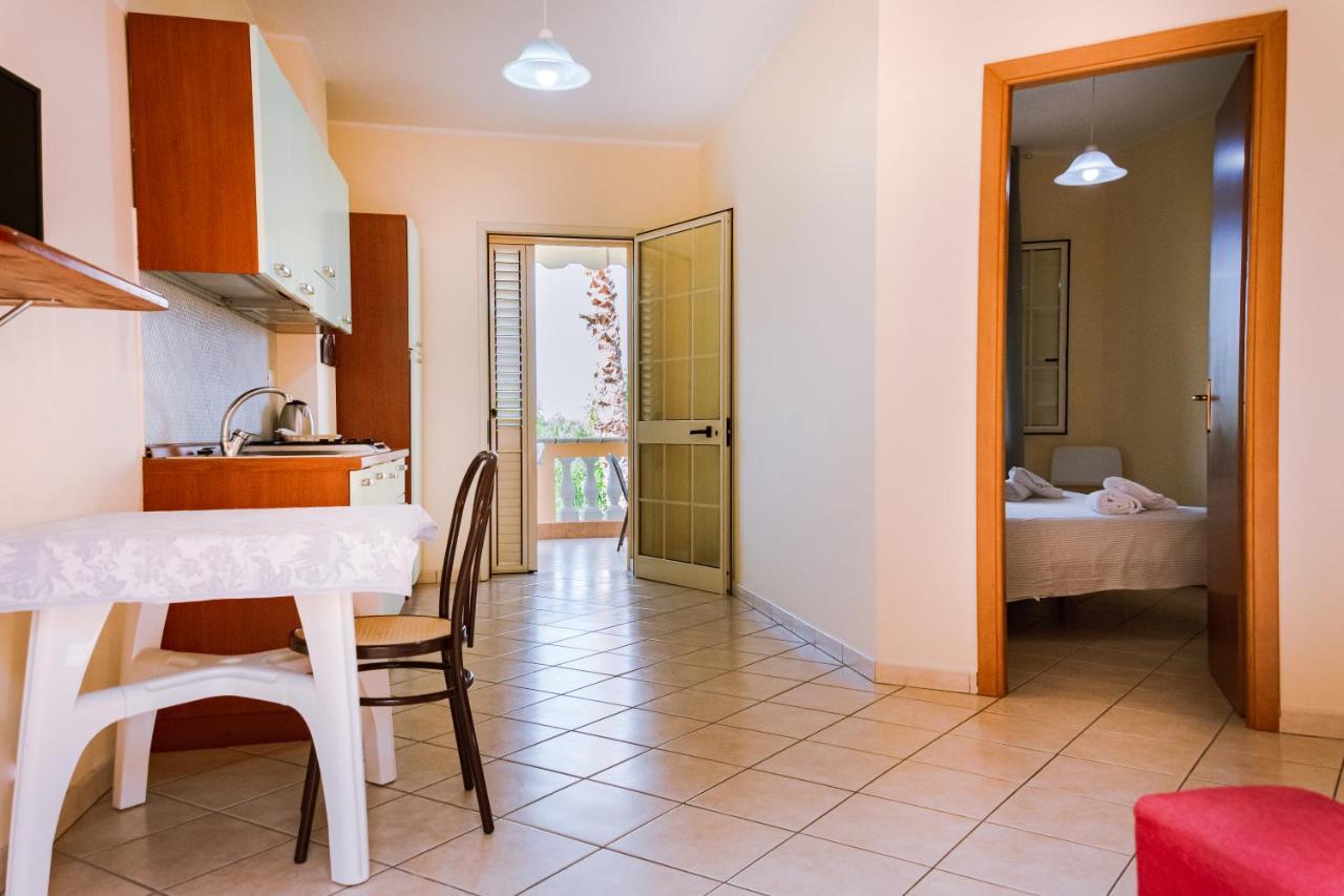 Residence Porto Ulisse Parghelia Bagian luar foto