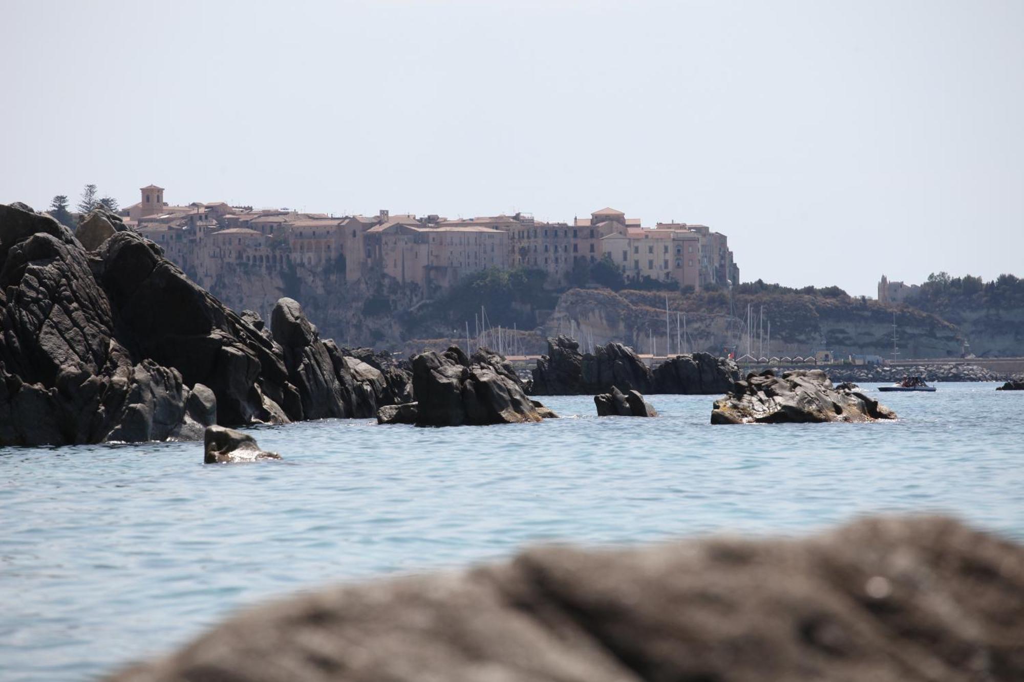 Residence Porto Ulisse Parghelia Bagian luar foto