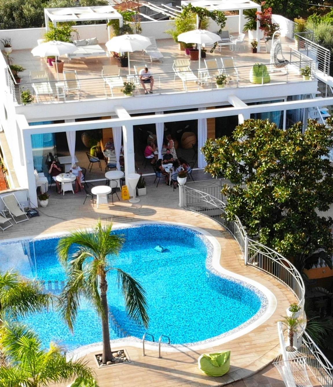 Residence Porto Ulisse Parghelia Bagian luar foto
